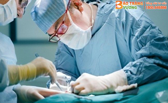 Phẫu thuật cắt bỏ đại tràng và trực tràng