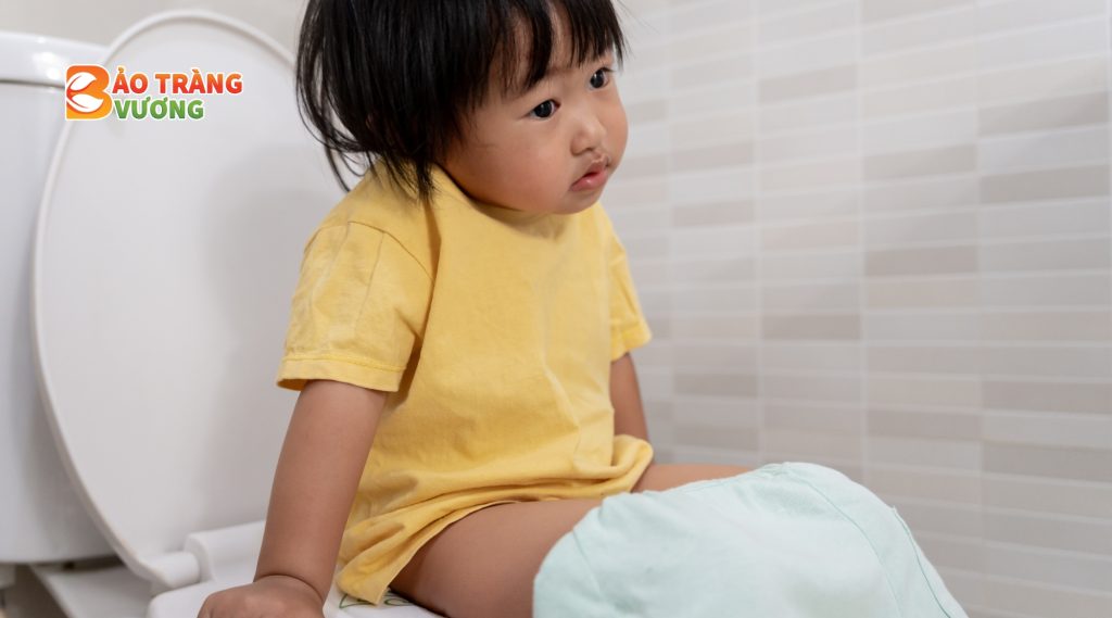 Triệu chứng táo bón ở trẻ em