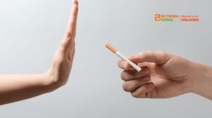 nói không với thuốc lá để bảo vệ đại tràng